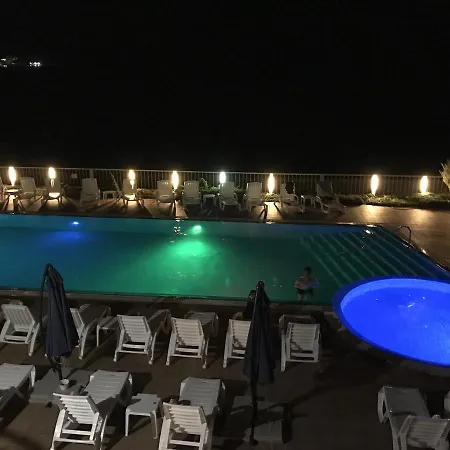 Bellevue Apartman Ravda