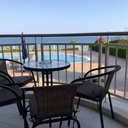 Bellevue Apartman Ravda