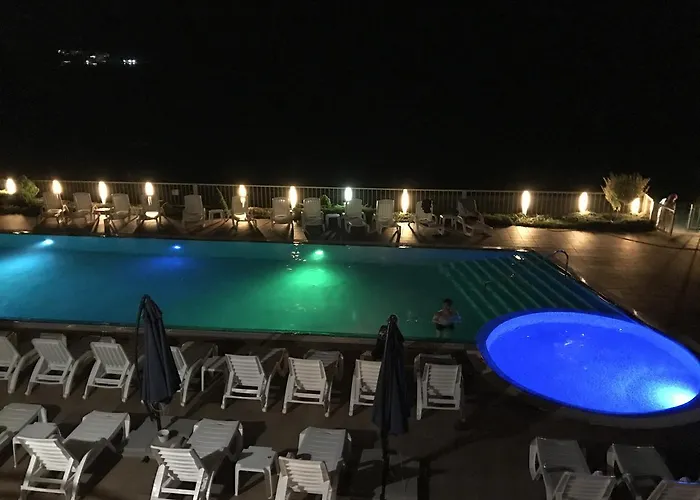 Bellevue Apartman Ravda